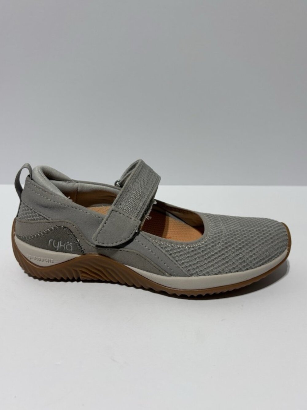 Ryka Women’s Echo Mary Jane Shoes Taupe, Size 6 M